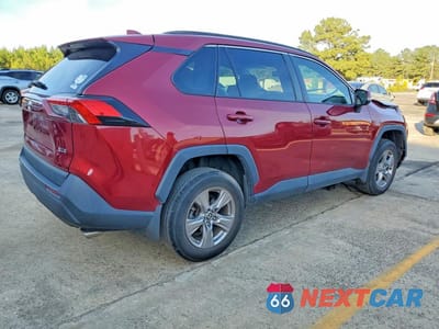 Trzecie zdjęcie samochodu z tyłu: 2022 TOYOTA RAV4 XLE VIN:2T3W1RFV1NW194183 - miniatura