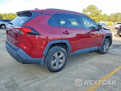 Trzecie zdjęcie samochodu z tyłu: 2022 TOYOTA RAV4 XLE VIN:2T3W1RFV1NW194183 - miniatura