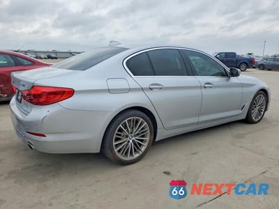 Trzecie zdjęcie samochodu z tyłu: 2017 BMW 530 I VIN:WBAJA5C39HWA35133 - miniatura