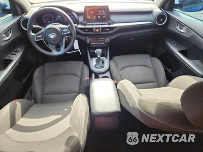 Zdjęcie 8 z 13 samochodu: 2019 KIA FORTE LXS VIN:3KPF24AD2KE050129 - miniatura
