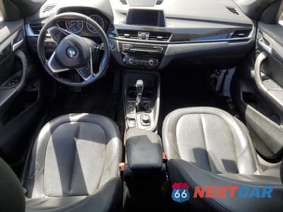 Zdjęcie 8 z 11 samochodu: 2018 BMW X1 SDRIVE28I VIN:WBXHU7C3XJ5H40087 - miniatura