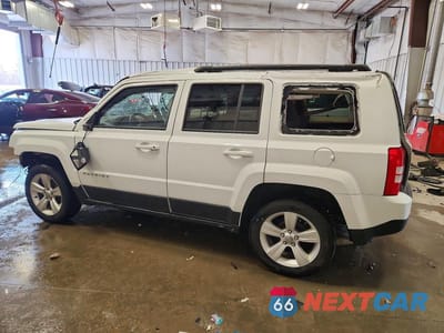 Drugie zdjęcie samochodu z przodu: 2015 JEEP PATRIOT LATITUDE VIN:1C4NJRFB5FD244292 - miniatura