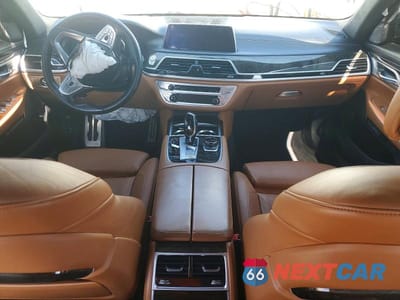 Zdjęcie 8 z 13 samochodu: 2018 BMW 750 I VIN:WBA7F0C55JGM23828 - miniatura