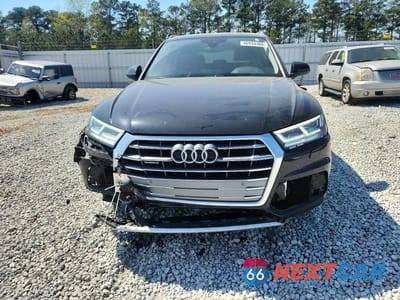 Piąte zdjęcie samochodu w środku: 2020 AUDI Q5 PREMIUM PLUS VIN:WA1BNAFY2L2069708 - miniatura