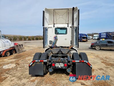 Zdjęcie 6 z 10 samochodu: 2014 KENWORTH T680 SEMI TRUCK VIN:1XKYA48X4EJ403042 - miniatura