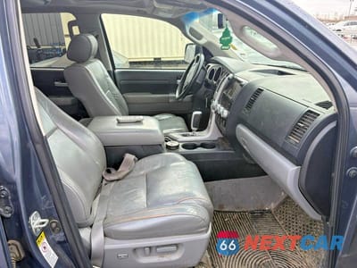 Piąte zdjęcie samochodu w środku: 2008 TOYOTA TUNDRA LIMITED VIN:5TBDV58108S501145 - miniatura