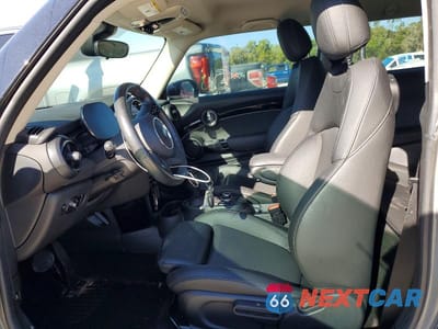 Zdjęcie 7 z 11 samochodu: 2022 MINI COOPER SE VIN:WMW13DJ08N2P96068 - miniatura