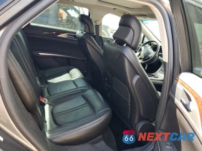 Zdjęcie 10 z 12 samochodu: 2014 LINCOLN MKZ VIN:3LN6L2GK0ER812664 - miniatura