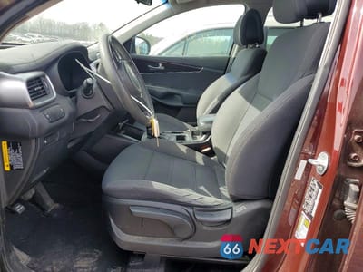 Zdjęcie 7 z 13 samochodu: 2016 KIA SORENTO LX VIN:5XYPG4A36GG135238 - miniatura