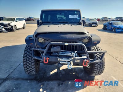 Piąte zdjęcie samochodu w środku: 2013 JEEP WRANGLER UNLIMITED SPORT VIN:1C4BJWDG1DL659144 - miniatura