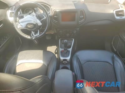 Zdjęcie 8 z 12 samochodu: 2019 JEEP COMPASS LATITUDE VIN:3C4NJDBB2KT812902 - miniatura