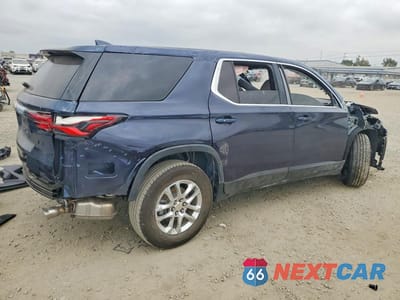 Trzecie zdjęcie samochodu z tyłu: 2023 CHEVROLET TRAVERSE LS VIN:1GNEVLKW5PJ241378 - miniatura