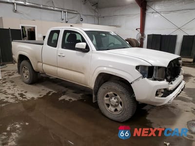 Czwarte zdjęcie samochodu z boku: 2016 TOYOTA TACOMA SR VIN:5TFSX5EN3GX044579 - miniatura