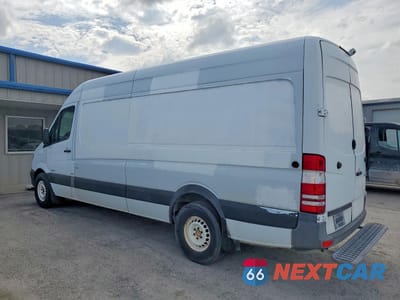 Drugie zdjęcie samochodu z przodu: 2015 MERCEDES BENZ SPRINTER 2500 DELIVERY VAN VIN:WD3PE8DB1FP129756 - miniatura