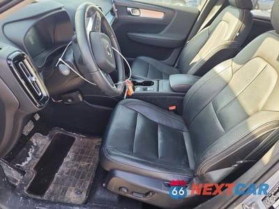 Zdjęcie 7 z 12 samochodu: 2021 VOLVO XC40 T5 MOMENTUM VIN:YV4162UK1M2537297 - miniatura