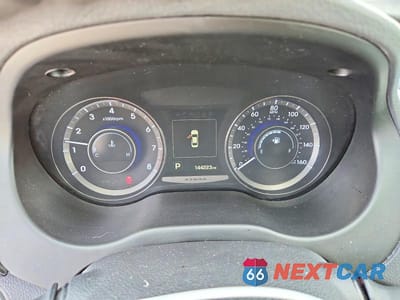 Zdjęcie 9 z 11 samochodu: 2017 HYUNDAI AZERA VIN:KMHFH4JG9HA581019 - miniatura