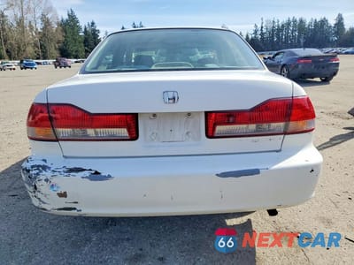 Zdjęcie 6 z 11 samochodu: 2001 HONDA ACCORD LX VIN:JHMCG56431C015784 - miniatura