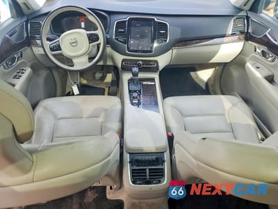 Zdjęcie 8 z 12 samochodu: 2016 VOLVO XC90 T6 VIN:YV4A22PK0G1024978 - miniatura