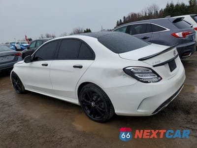Drugie zdjęcie samochodu z przodu: 2017 MERCEDES-BENZ C 300 4MATIC VIN:55SWF4KB2HU204146 - miniatura