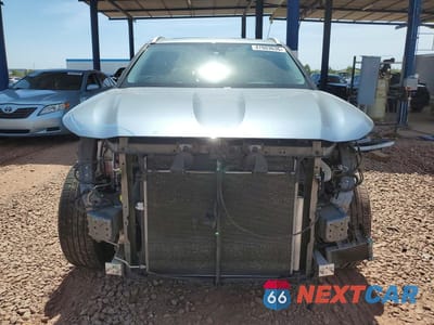 Piąte zdjęcie samochodu w środku: 2022 TOYOTA HIGHLANDER XLE VIN:5TDHZRBH5NS205107 - miniatura