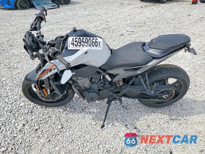 Trzecie zdjęcie samochodu z tyłu: 2023 KTM 790 DUKE VIN:LCETU7400PH700830 - miniatura