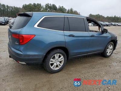 Trzecie zdjęcie samochodu z tyłu: 2018 HONDA PILOT LX VIN:5FNYF6H1XJB023063 - miniatura
