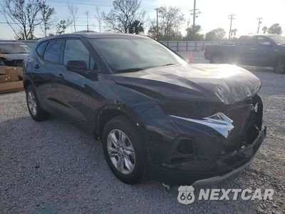Czwarte zdjęcie samochodu z boku: 2020 CHEVROLET BLAZER 1LT VIN:3GNKBBRA7LS592592 - miniatura