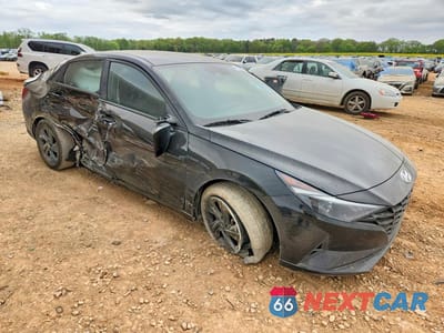 Czwarte zdjęcie samochodu z boku: 2023 HYUNDAI ELANTRA SEL VIN:KMHLM4AG8PU526279 - miniatura