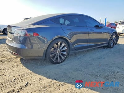 Trzecie zdjęcie samochodu z tyłu: 2015 TESLA MODEL S 85 VIN:5YJSA1H12FF083546 - miniatura
