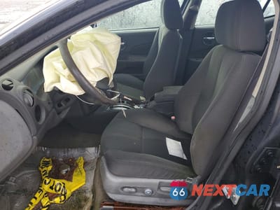 Zdjęcie 7 z 12 samochodu: 2004 PONTIAC GRAND PRIX GT2 VIN:2G2WS522241286433 - miniatura