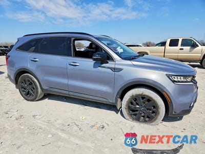 Czwarte zdjęcie samochodu z boku: 2021 KIA SORENTO S VIN:5XYRLDLC8MG025885 - miniatura