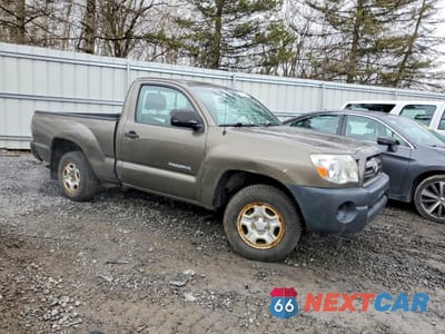 Czwarte zdjęcie samochodu z boku: 2010 TOYOTA TACOMA BASE VIN:5TENX4CN1AZ722322 - miniatura