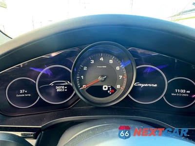 Zdjęcie 8 z 12 samochodu: 2022 PORSCHE CAYENNE VIN:WP1AA2AYXNDA03231 - miniatura