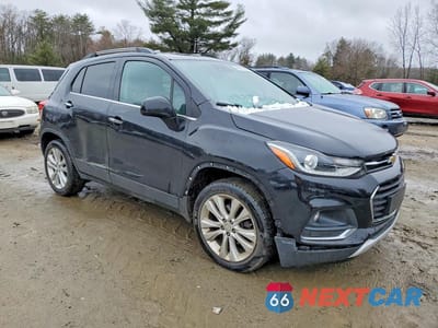 Czwarte zdjęcie samochodu z boku: 2017 CHEVROLET TRAX PREMIER VIN:3GNCJRSB9HL198743 - miniatura