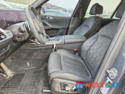 Zdjęcie 7 z 13 samochodu: 2024 BMW X7 XDRIVE40I VIN:5UX23EM09R9V99558 - miniatura