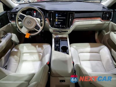 Zdjęcie 8 z 12 samochodu: 2022 VOLVO S60 B5 MOMENTUM VIN:7JRL12TZ7NG155340 - miniatura