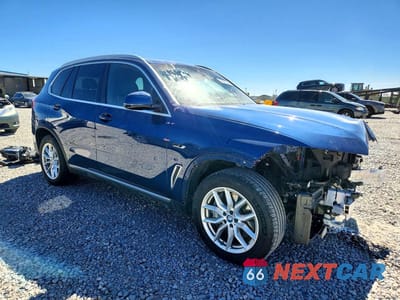 Czwarte zdjęcie samochodu z boku: 2022 BMW X5 XDRIVE45E VIN:5UXTA6C08N9J06934 - miniatura