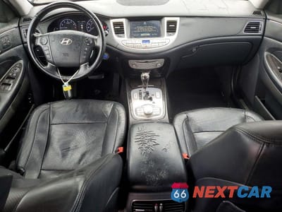 Zdjęcie 8 z 11 samochodu: 2013 HYUNDAI GENESIS 3.8L VIN:KMHGC4DD2DU235567 - miniatura