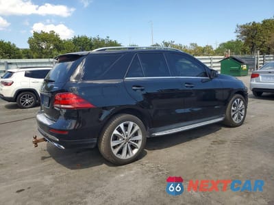 Trzecie zdjęcie samochodu z tyłu: 2018 MERCEDES-BENZ GLE 350 4MATIC VIN:4JGDA5HB0JB063828 - miniatura