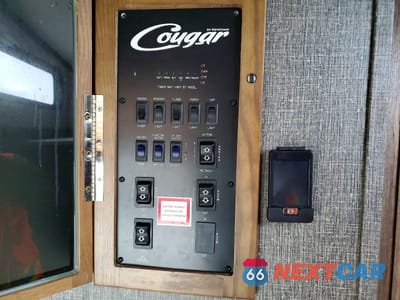 Zdjęcie 8 z 10 samochodu: 2015 KEYSTONE COUGAR RV VIN:4YDF33325F2508197 - miniatura