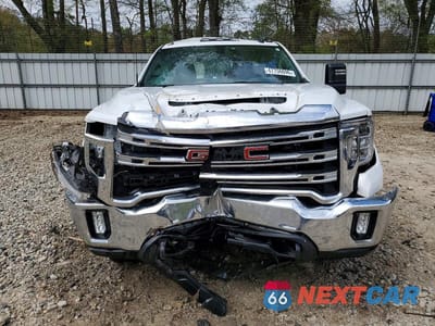 Piąte zdjęcie samochodu w środku: 2022 GMC SIERRA K2500 SLE VIN:1GT59ME75NF179472 - miniatura