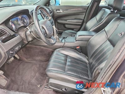 Zdjęcie 7 z 12 samochodu: 2018 CHRYSLER 300 S VIN:2C3CCAGG9JH314292 - miniatura