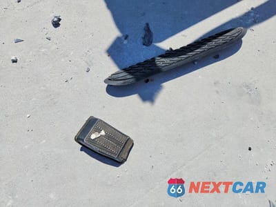 Zdjęcie 12 z 12 samochodu: 2012 TOYOTA TACOMA V6 VIN:3TMMU4FN7CM047351 - miniatura