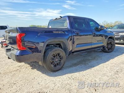 Trzecie zdjęcie samochodu z tyłu: 2024 TOYOTA TUNDRA SR5 VIN:5TFLA5AB0RX039408 - miniatura