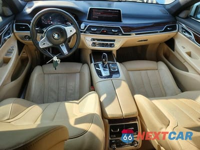 Zdjęcie 8 z 12 samochodu: 2020 BMW 740 I VIN:WBA7T2C04LCD19871 - miniatura