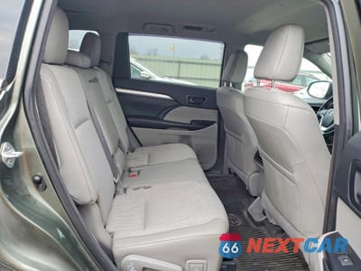 Zdjęcie 11 z 12 samochodu: 2018 TOYOTA HIGHLANDER LE PLUS VIN:5TDBZRFH7JS802981 - miniatura
