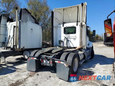Czwarte zdjęcie samochodu z boku: 2019 KENWORTH CONSTRUCTION T680 VIN:1XKYA48X1KJ297306 - miniatura