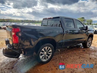 Trzecie zdjęcie samochodu z tyłu: 2020 CHEVROLET SILVERADO K1500 RST VIN:1GCUYEET6LZ343387 - miniatura