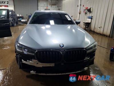Piąte zdjęcie samochodu w środku: 2021 BMW M550XI VIN:WBA13BK05MCF89684 - miniatura