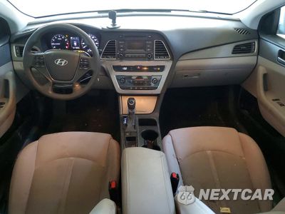 Zdjęcie 8 z 13 samochodu: 2017 HYUNDAI SONATA BASE VIN:5NPE24AF9HH507181 - miniatura
